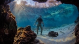 Found Crystal Clear Swimming Spot in Florida! (Beware Alligators)